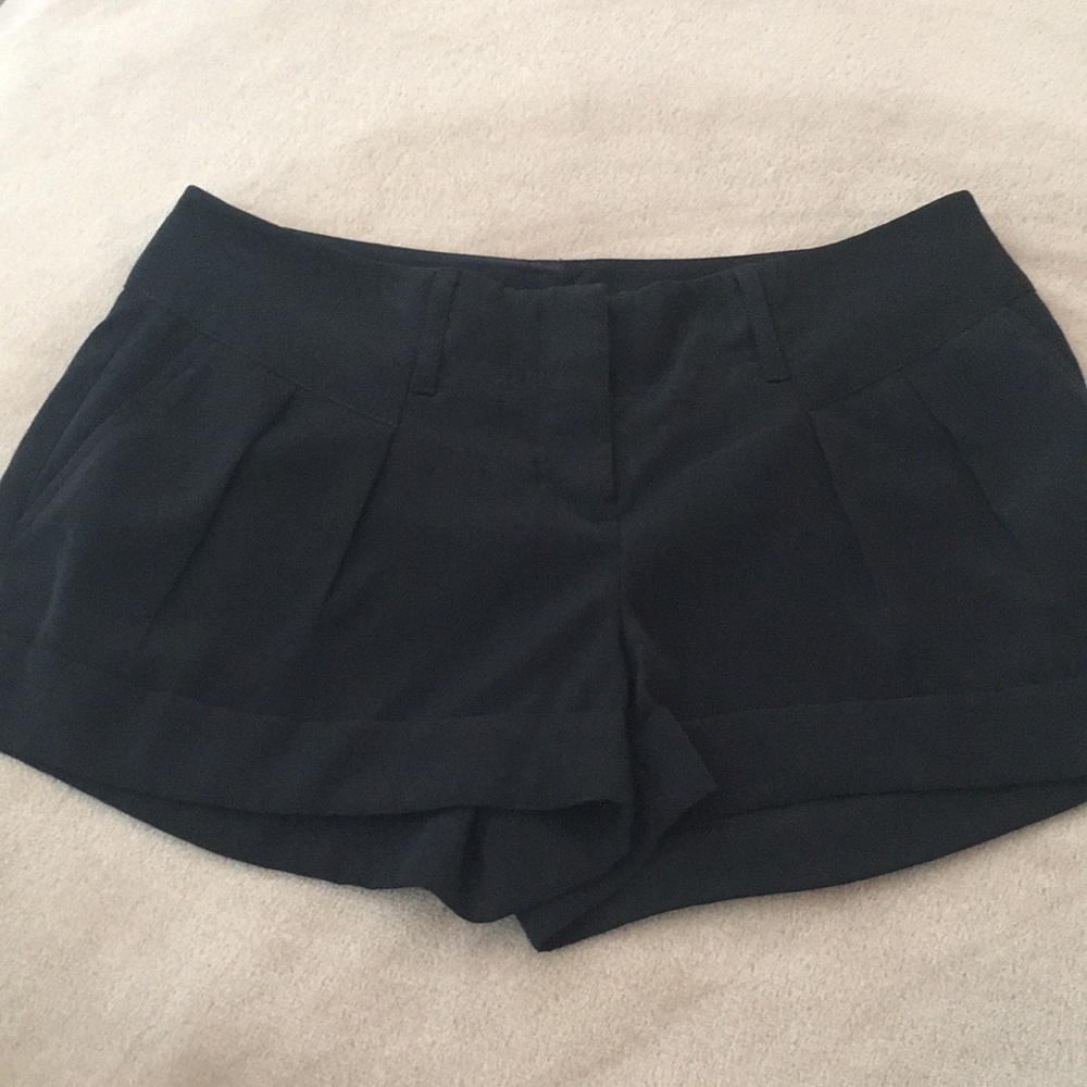 Express brand shorts - Picture 2 of 5